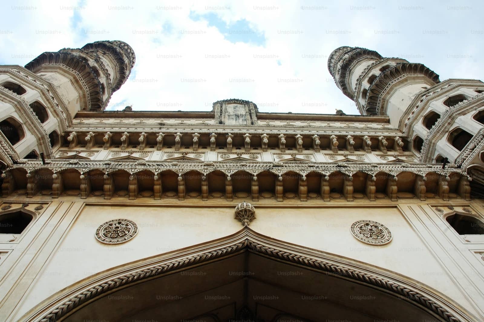 Karlovy Vary hero image
